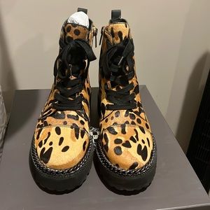 Vince Camuto Mindinta3 combat boots